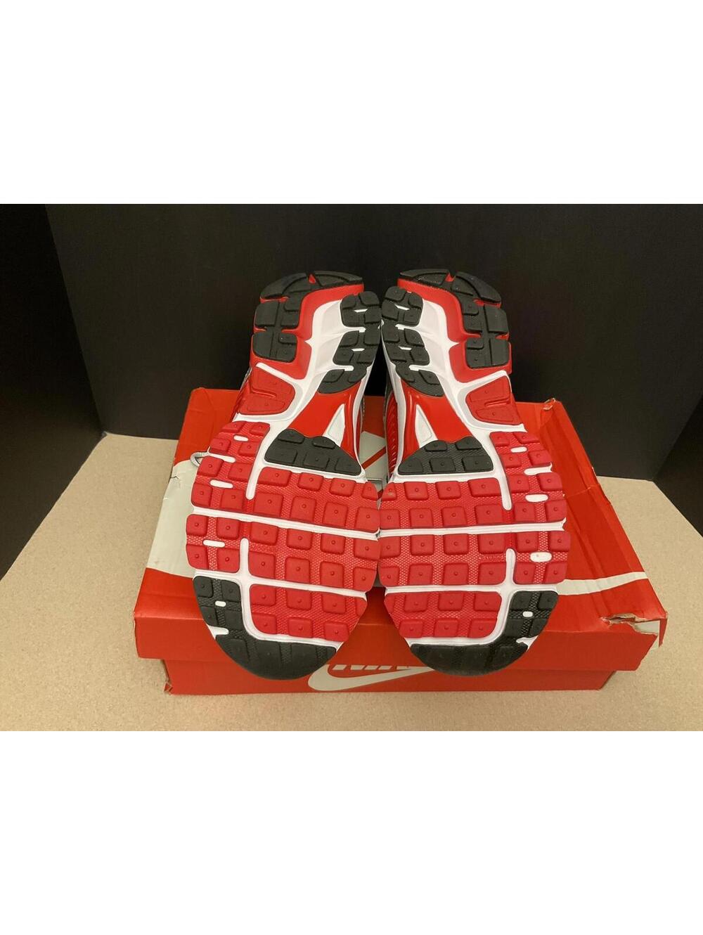 New! Mens Nike Zoom Vomero 5 Metallic Silver/Red/Black Running Shoes. Size 8.5. - Picture 9 of 9